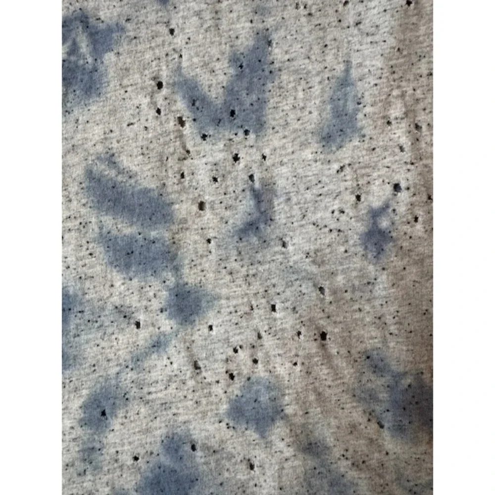 Guess Tie Dye T Shirt‎ Mens XS Short Sleeve Crewneck White Blue Destroyed Holes - Picture 2 of 14
